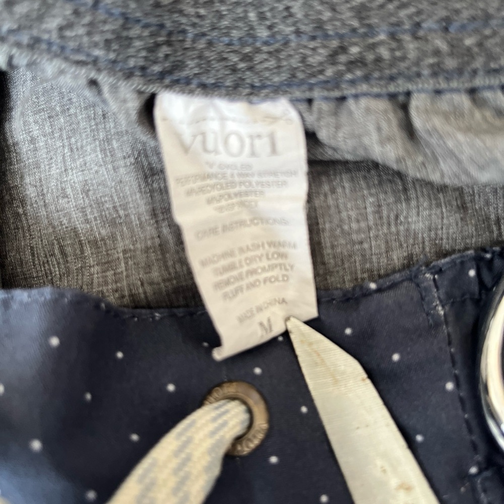 VUORI Banks Shorts 8" Gray/Black Camo Unlined Hybrid Stretch Pockets Size M - Picture 5 of 5
